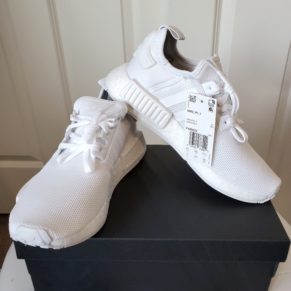 adidas Shoes - 💥RESTOCKED💥 🆕️ BNIB! adidas Originals NMD_R1 Sneakers White
